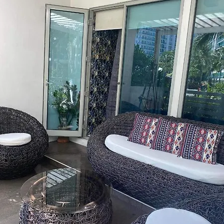 Azure 2Bedrooms Beachfront/Beachview Manila Exterior photo